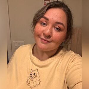 Meet Your Posher - Riley